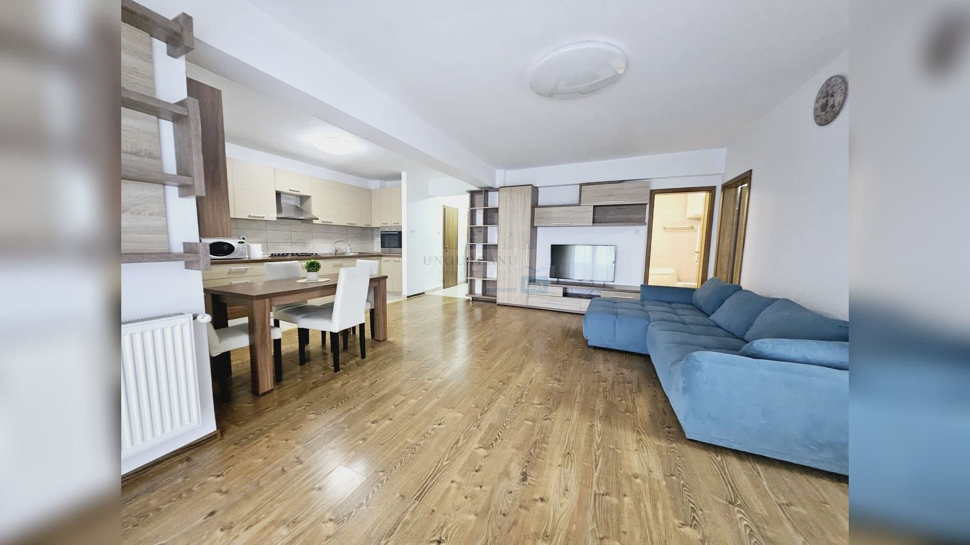 De inchiriat Apartament 3 camere zona Nufarului, Oradea